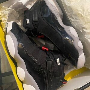 Jordan 11’s size 10 worn once only!!